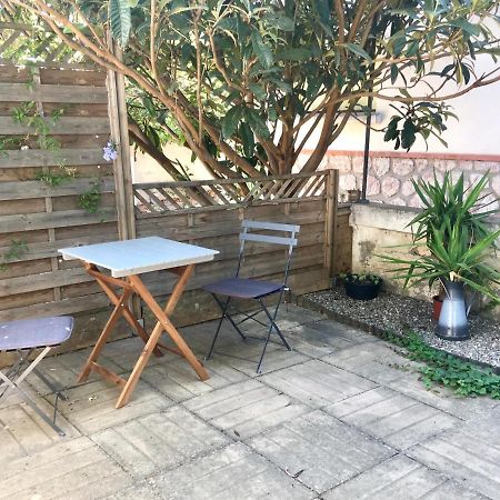 Dans une maison, appartement indépendant et jardin Perpiñán Exterior foto